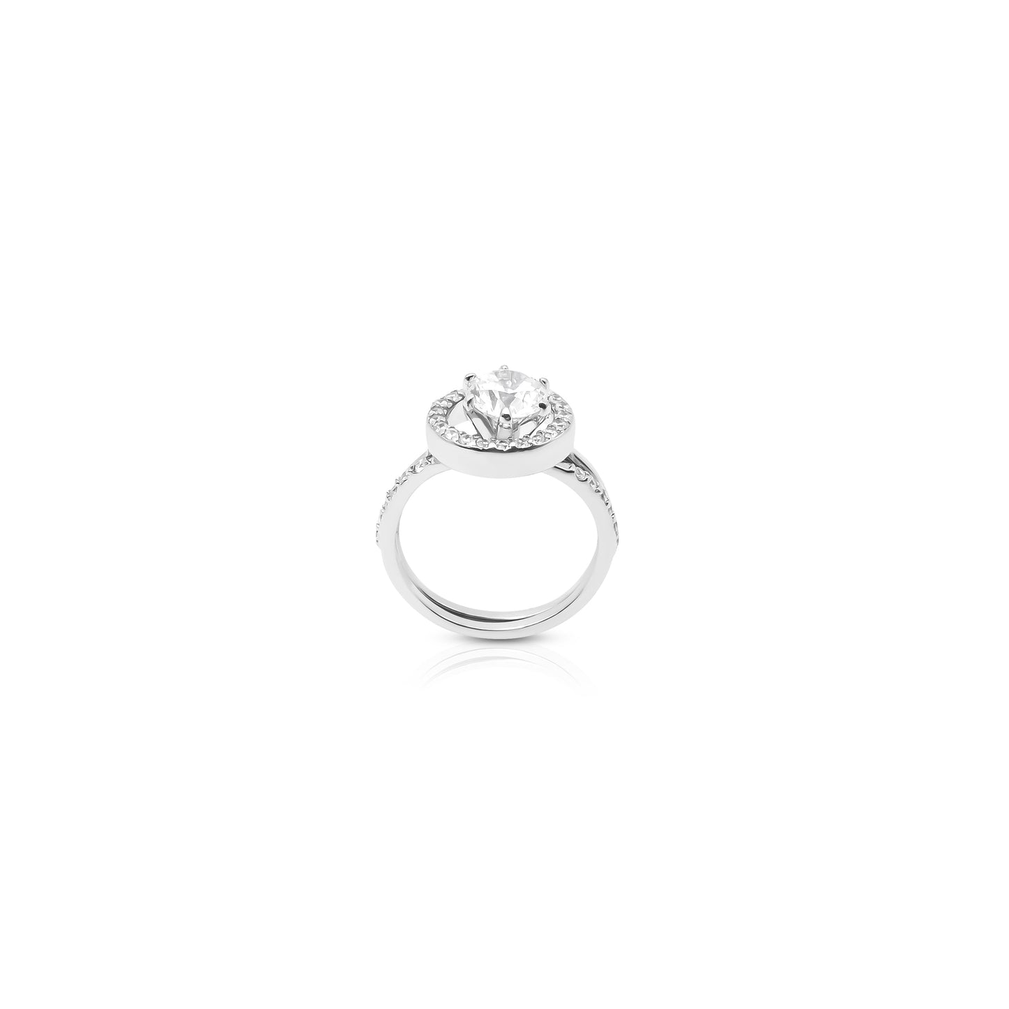 Silver Ring with Diamond-Shaped Center Stone – Elegant & Timeless Design.