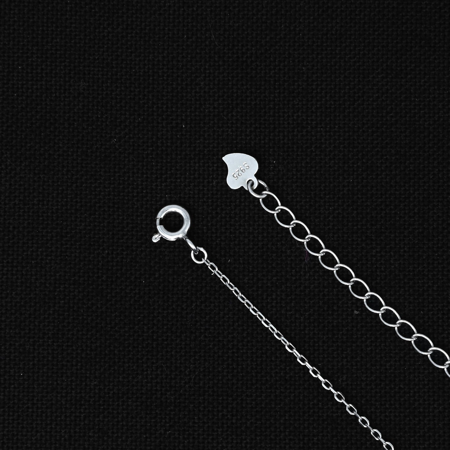Beautiful Silver Necklace with Ocean Blue Heart Stone – Perfect for All Occasions.